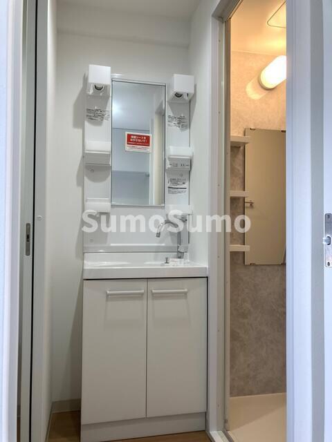 物件内観写真12　(スペースが確保できる洗面所です)