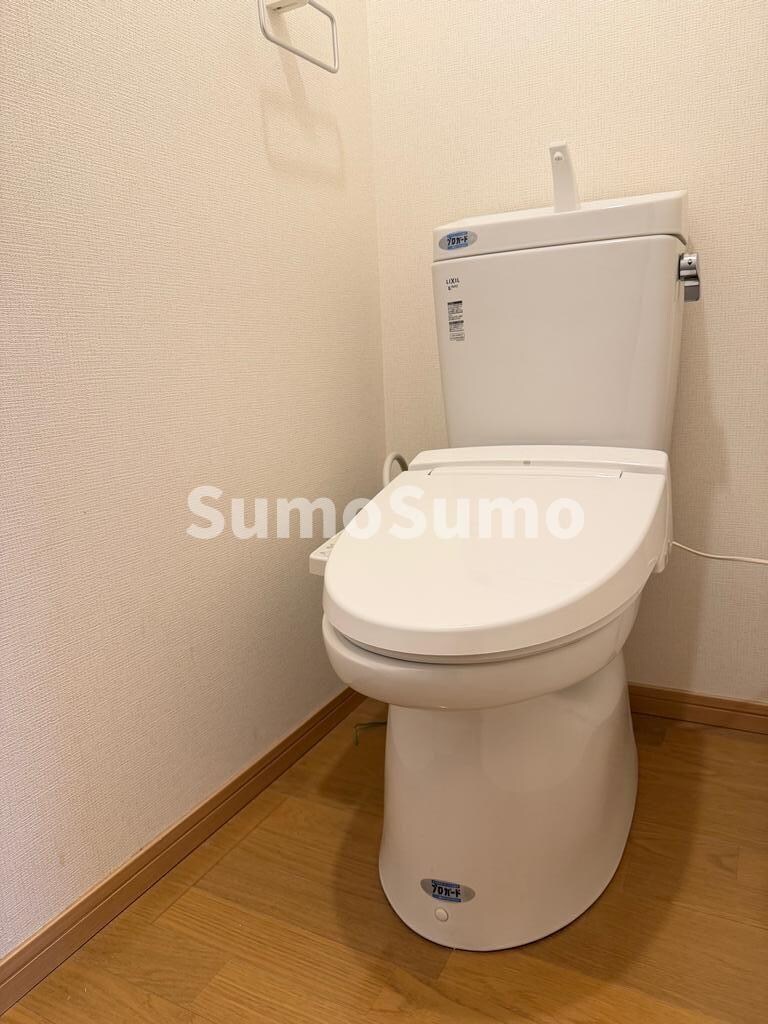 物件内観写真6　(シンプルで使いやすいトイレです)