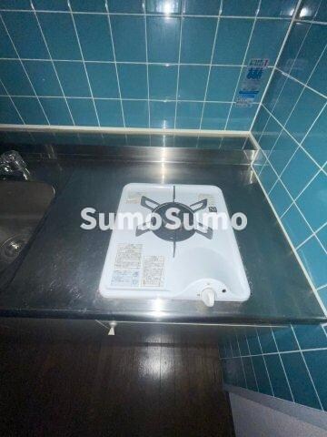 物件内観写真10　(コンパクトなキッチンで掃除もラクラク)