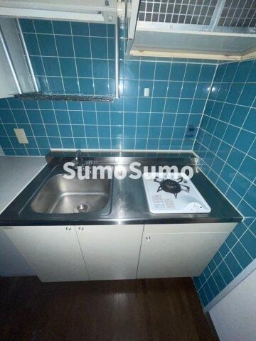 物件内観写真12　(コンパクトなキッチンで掃除もラクラク)