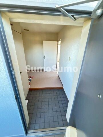 物件内観写真4　(玄関です)