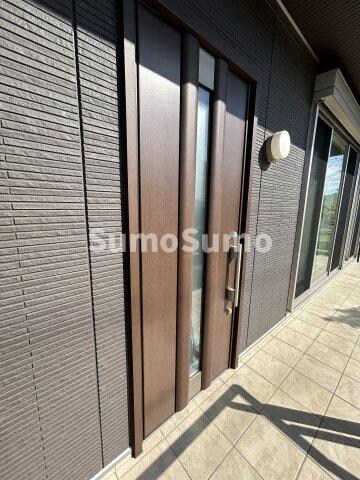 物件外観写真3　(エントランスです)