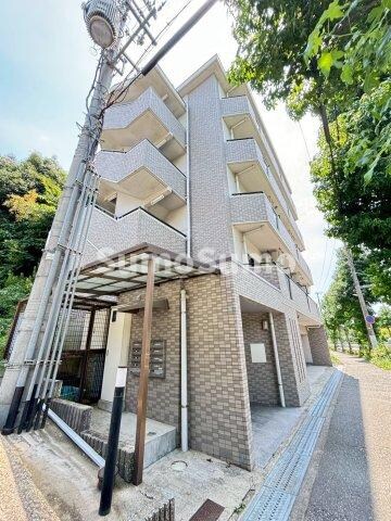 物件外観写真1　(外観もきれいです)