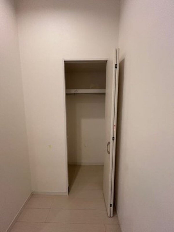 収納(小物を収納するのに便利です)