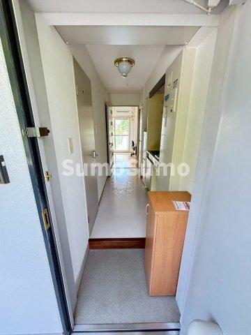 物件内観写真5　(シンプルで使いやすい玄関です)