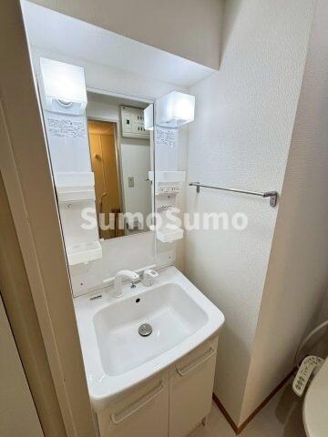 物件内観写真11　(スペースが確保できる洗面所です)