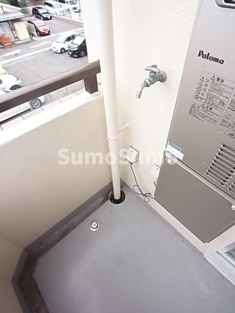 物件内観写真17　(お洗濯にも便利なバルコニー付き)