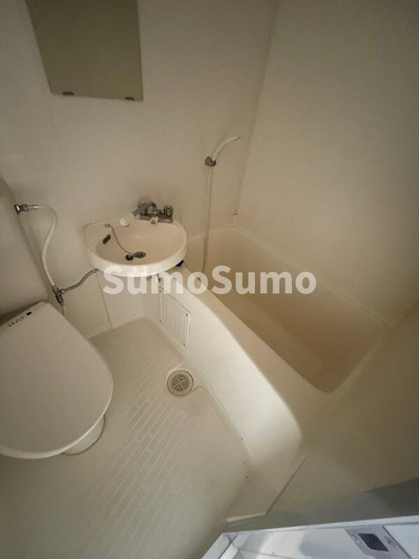 物件内観写真13　(コンパクトで使いやすいお風呂です)