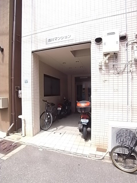 物件外観写真2　(エントランスです)