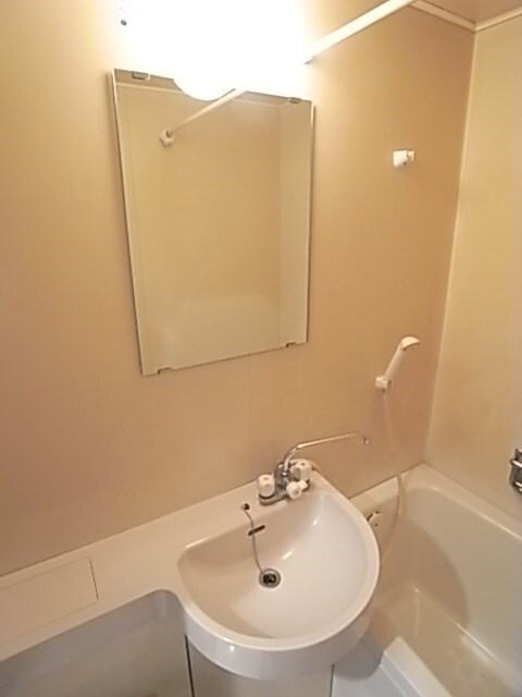 物件内観写真9　(使いやすい独立洗面台です)