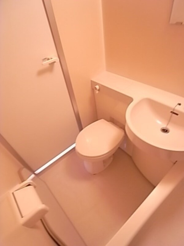 トイレ(落ち着いたトイレです)