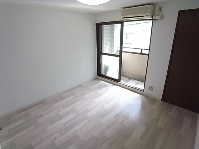 物件内観写真17　(居間です)