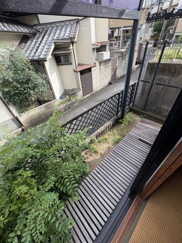 物件内観写真7　(暖かな日差しのふりそそぐバルコニー)