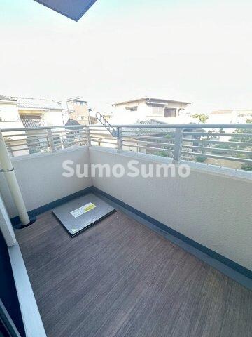 物件内観写真13　(広々としたバルコニーです)