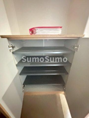 物件内観写真25　(小物を収納するのに便利です)