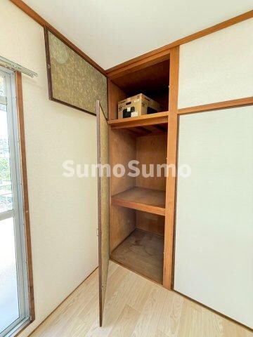 物件内観写真16　(たっぷりとした収納スペースです)