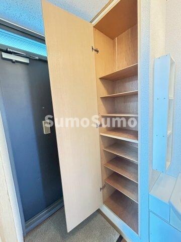 物件内観写真20　(便利な収納スペースです)