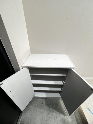 物件内観写真4　(こまごまとしたものを収納できそうですね)