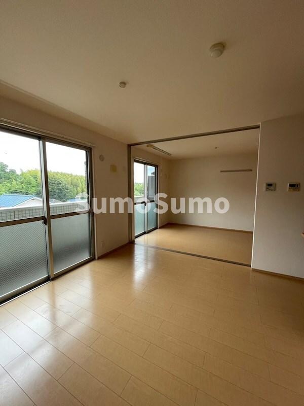 物件内観写真7　(居間です)