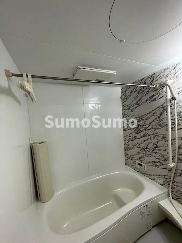 物件内観写真25　(コンパクトで使いやすいお風呂です)