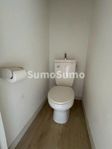 物件内観写真11　(落ち着いたトイレです)