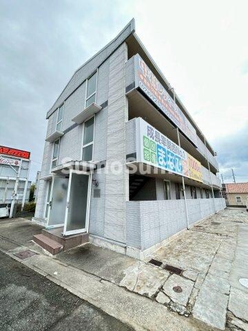 物件外観写真1　(外観もきれいです)