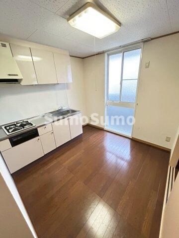 物件内観写真4　(おしゃれなリビングです)