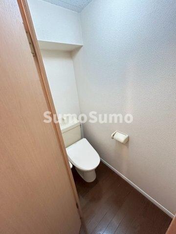 物件内観写真9　(シンプルで使いやすいトイレです)