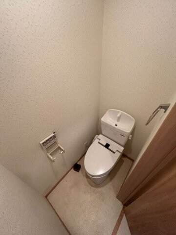 物件内観写真9　(清潔感のあるトイレです)