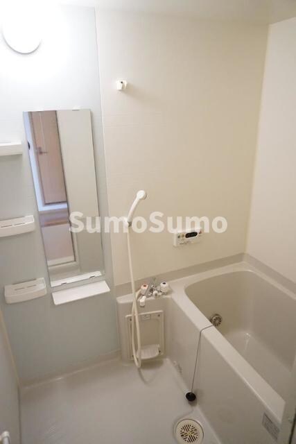 物件内観写真7　(ゆったり過ごせるお風呂です)