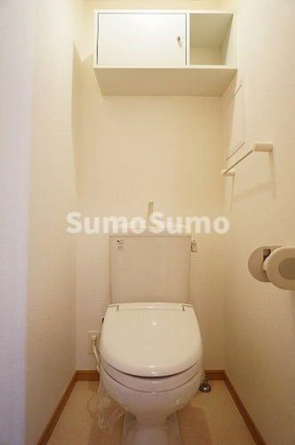 トイレ(コンパクトで使いやすいトイレです)