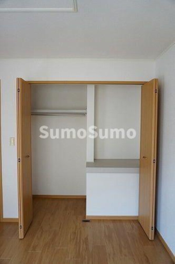 収納(たっぷりとした収納スペースです)