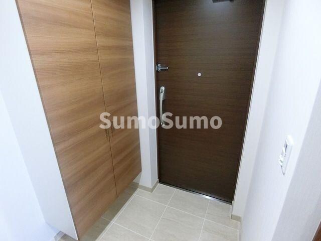 物件内観写真2　(落ち着いた玄関です)