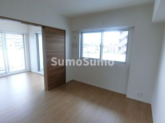 物件内観写真5　(ゆとりの広さです)