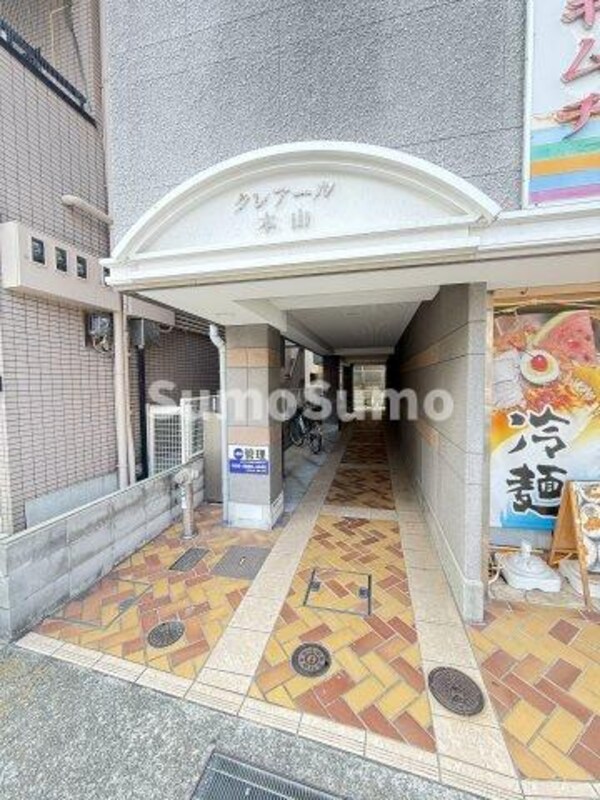 エントランス(建物の内部です)