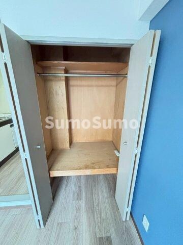 物件内観写真12　(収納豊富です)