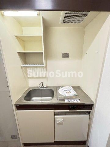 物件内観写真15　(コンパクトなキッチンで掃除もラクラク)