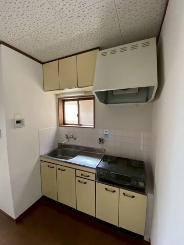 物件内観写真3　(お料理しやすいキッチンです)