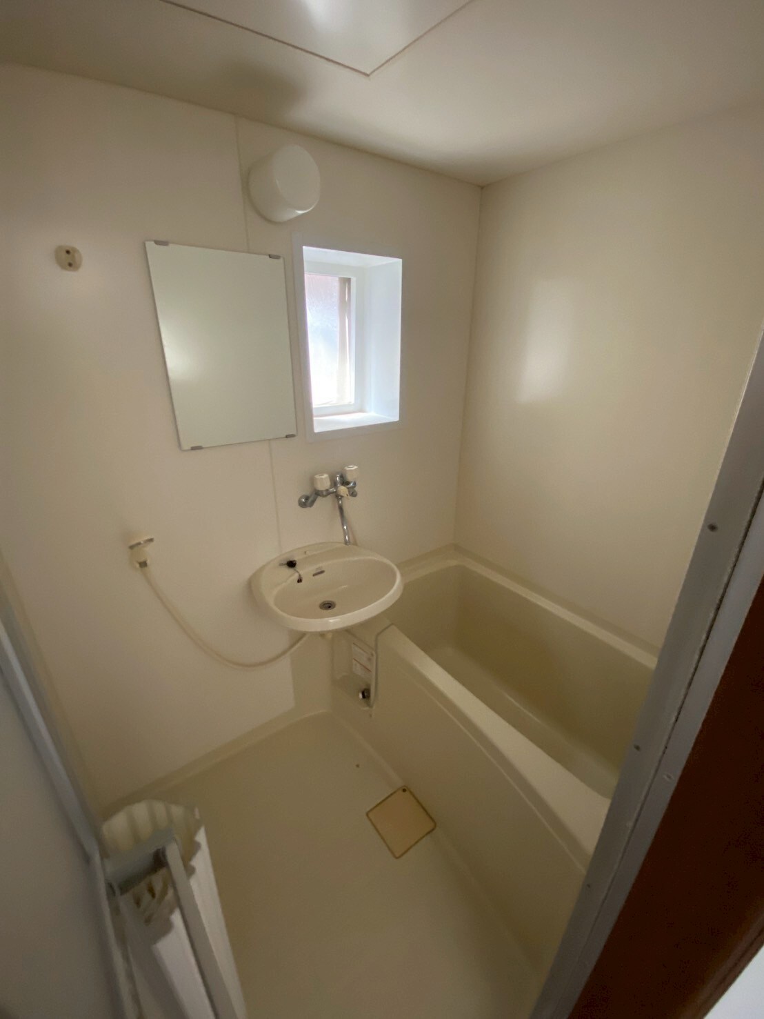 物件内観写真5　(ゆったり過ごせるお風呂です)