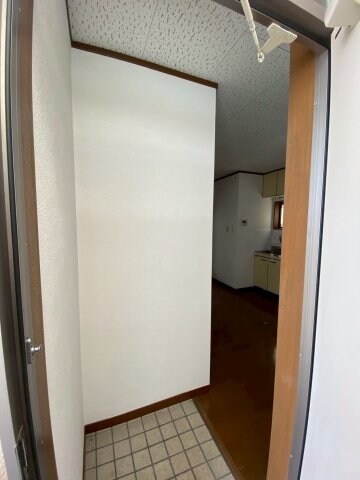 物件内観写真6　(玄関です)