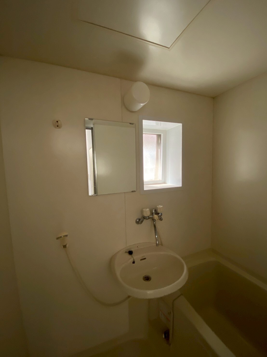 物件内観写真9　(スペースが確保できる洗面所です)