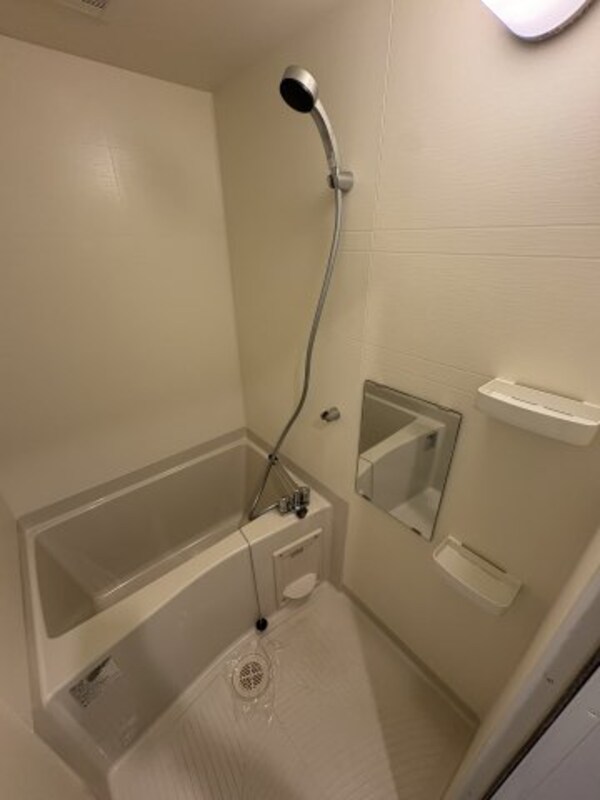 浴室(日々の疲れを癒すお風呂付です)