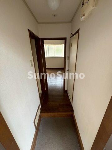 物件内観写真3　(落ち着いた玄関です)