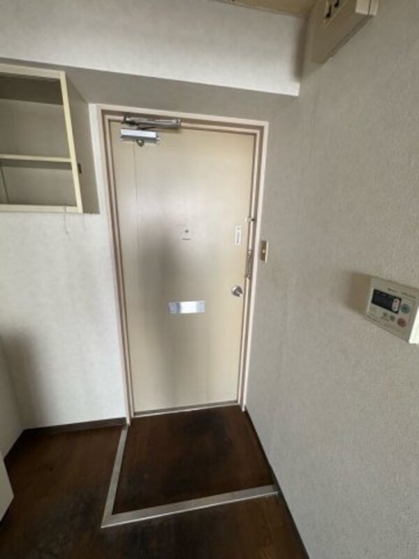 玄関(シンプルで使いやすい玄関です)