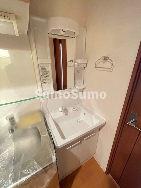 洗面・脱衣所(忙しい朝には欠かせない洗面所です)
