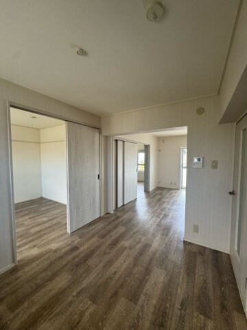 物件内観写真3　(居間です)