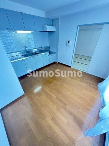 物件内観写真5　(リビングです)