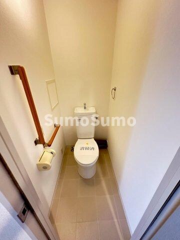 物件内観写真10　(シンプルで使いやすいトイレです)
