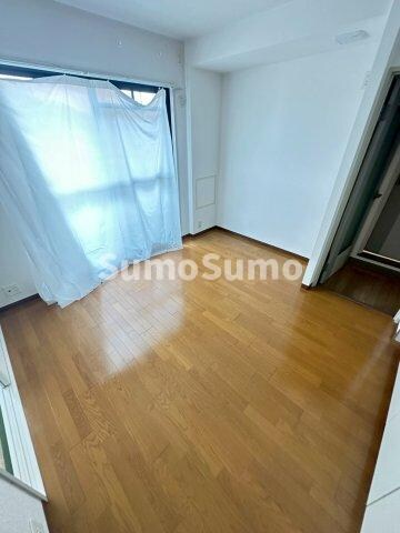 物件内観写真23　(おしゃれな居間です)