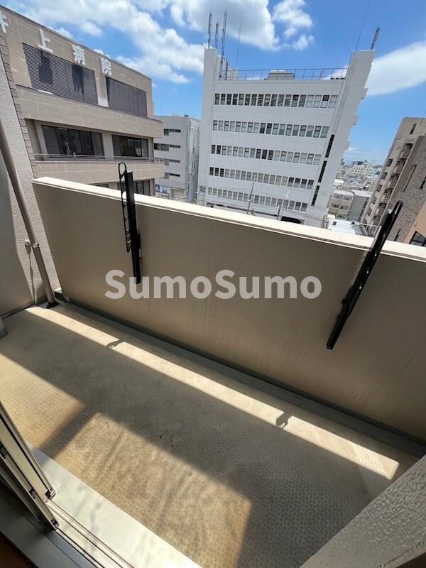 バルコニー(暖かな日差しのふりそそぐバルコニー)